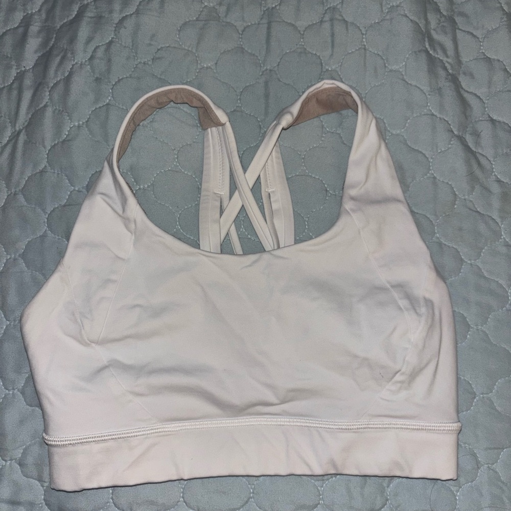 White lululemon sports bra